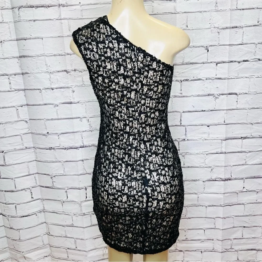 David Meister One Shoulder Sequin size 2 - Picture 2 of 13